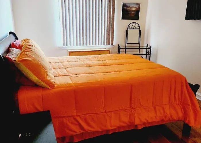 Cozy 2-Bedroom Apartment